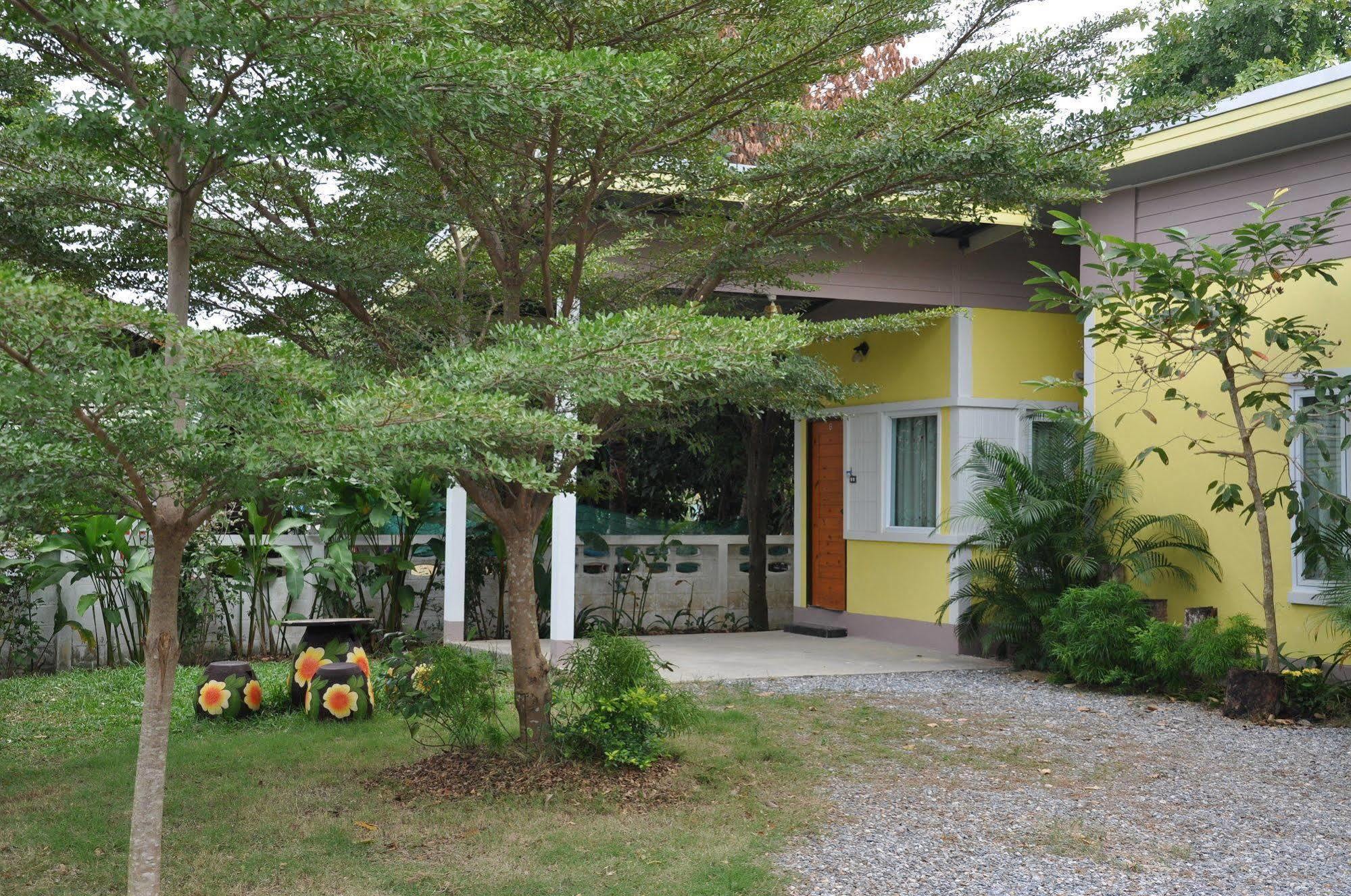 Feel Good Resort Nakhonratchasima Exterior foto